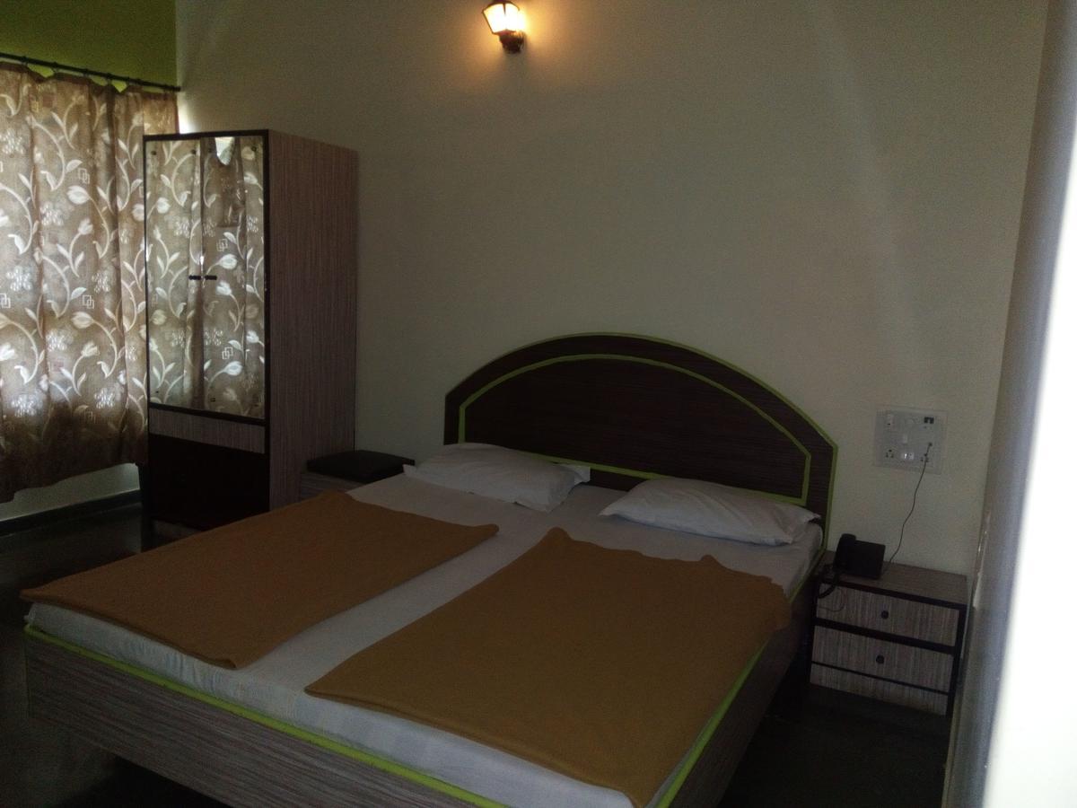 Hotel Guruji Alībāg Eksteriør billede